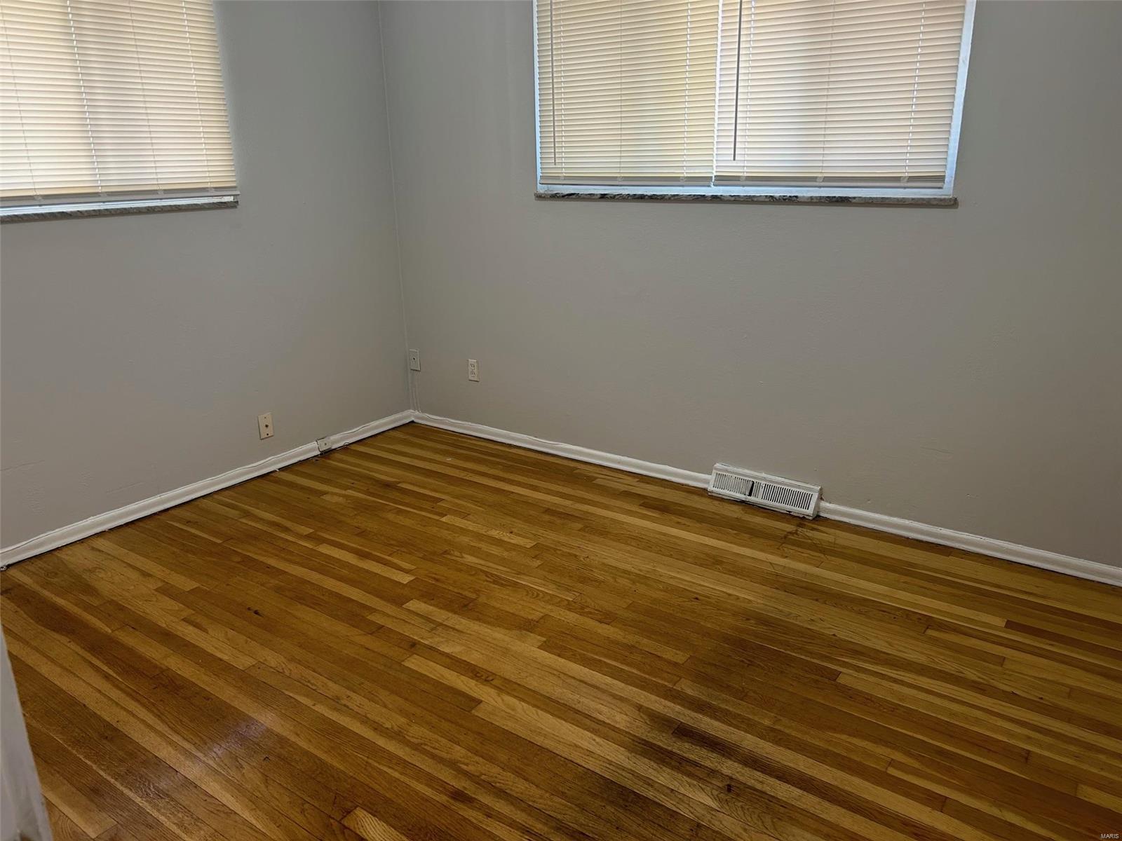 2903 Ridgeway Avenue St. Louis, MO 63114 - Photo 7 of 9 Gallery Image 7