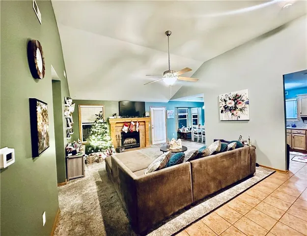 $285,000 | 307 Division Street, Knob Noster, MO 65336