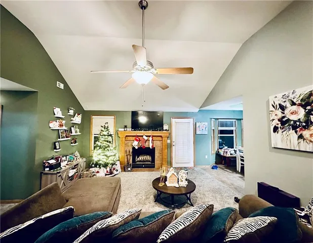 $285,000 | 307 Division Street, Knob Noster, MO 65336