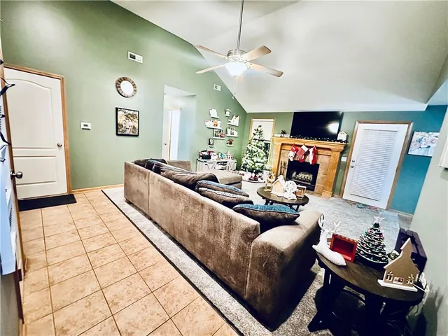 $285,000 | 307 Division Street, Knob Noster, MO 65336