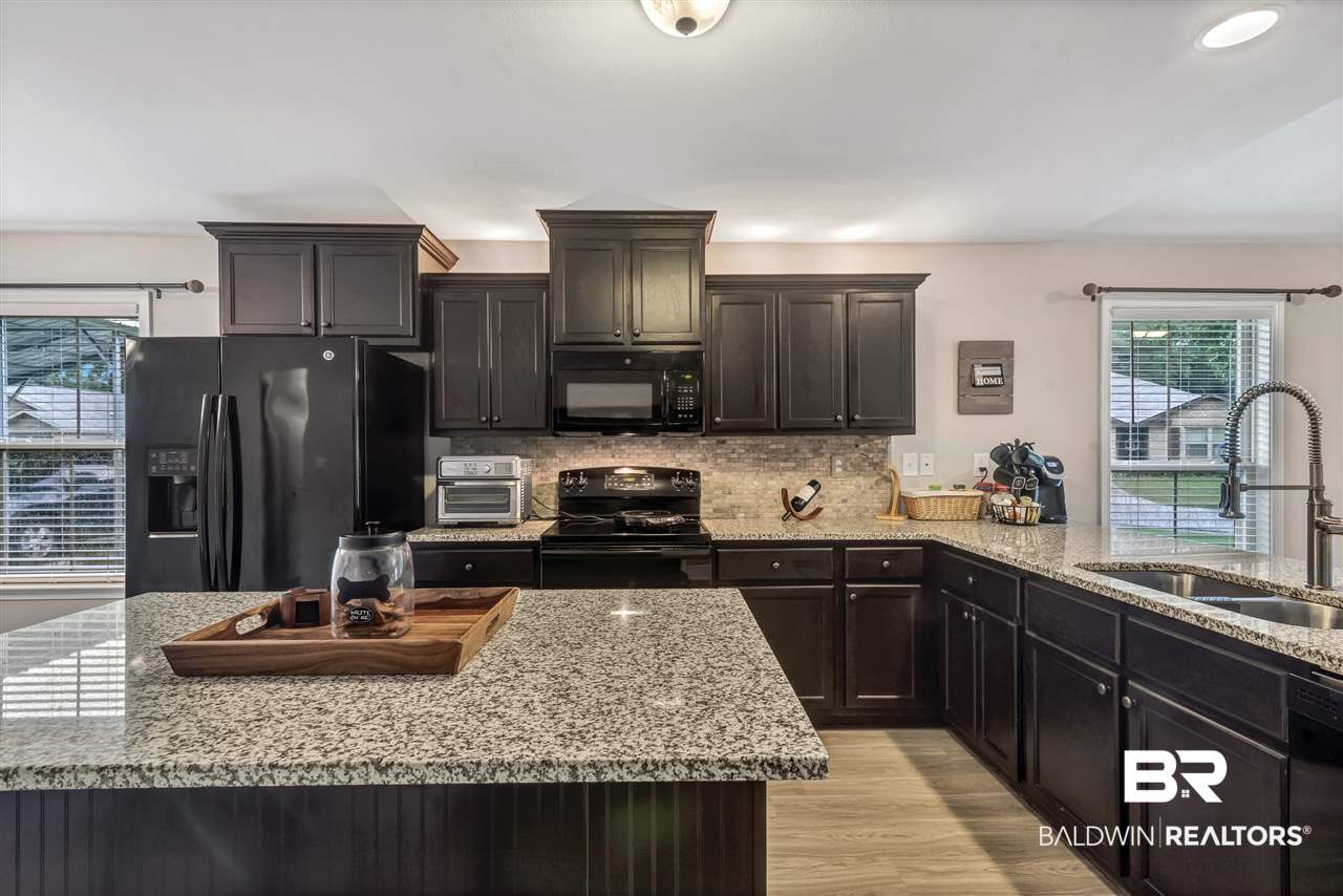 1395 Majesty Loop Foley, AL 36535 - Photo 8 of 23