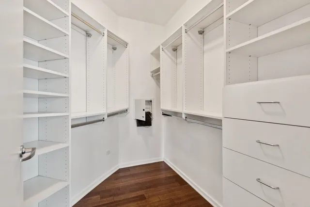 $3,950 | 123 South Green Street, Unit 408B, Chicago, IL 60607