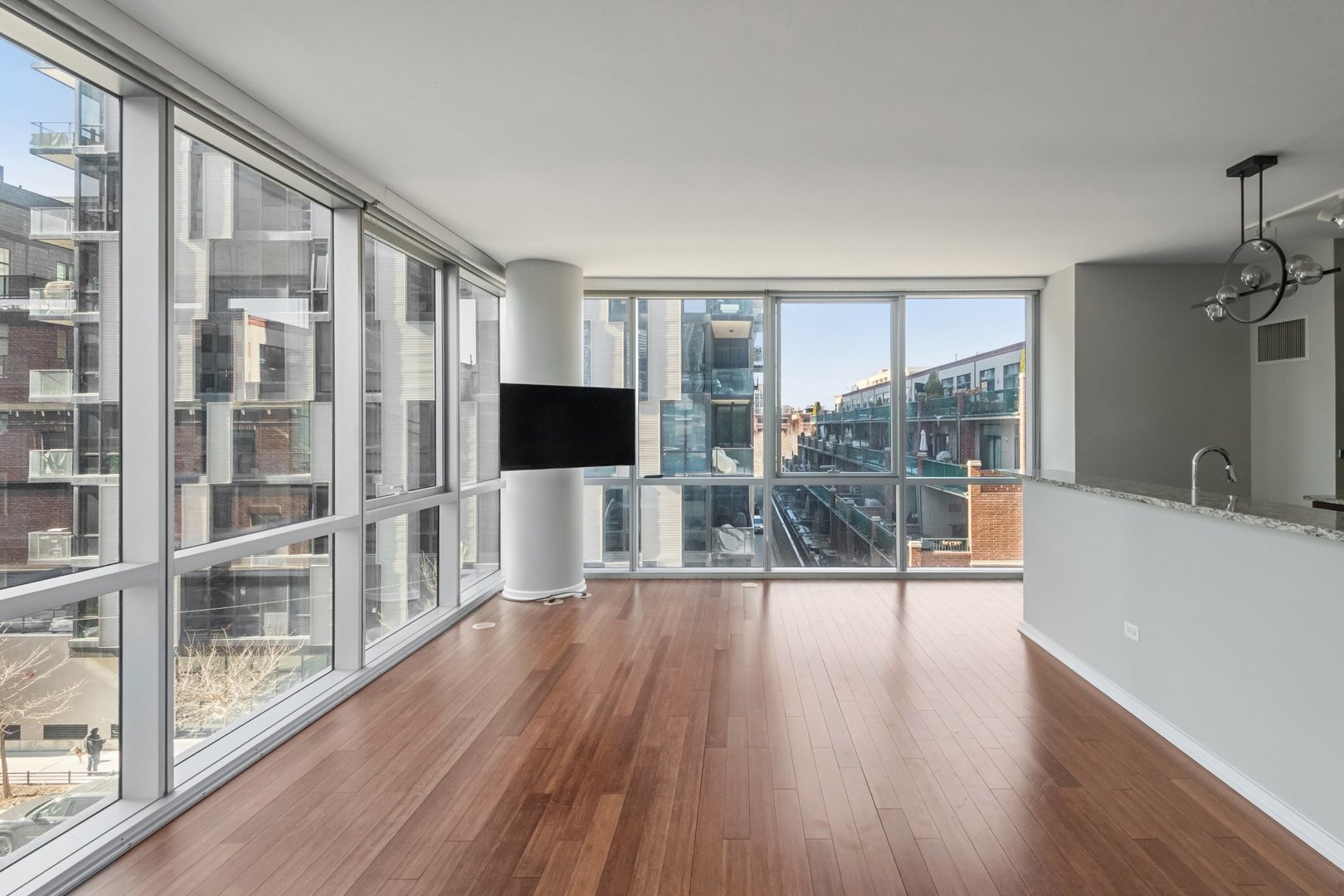 123 South Green Street, Unit 408B Chicago, IL 60607 - Photo 3 of 18