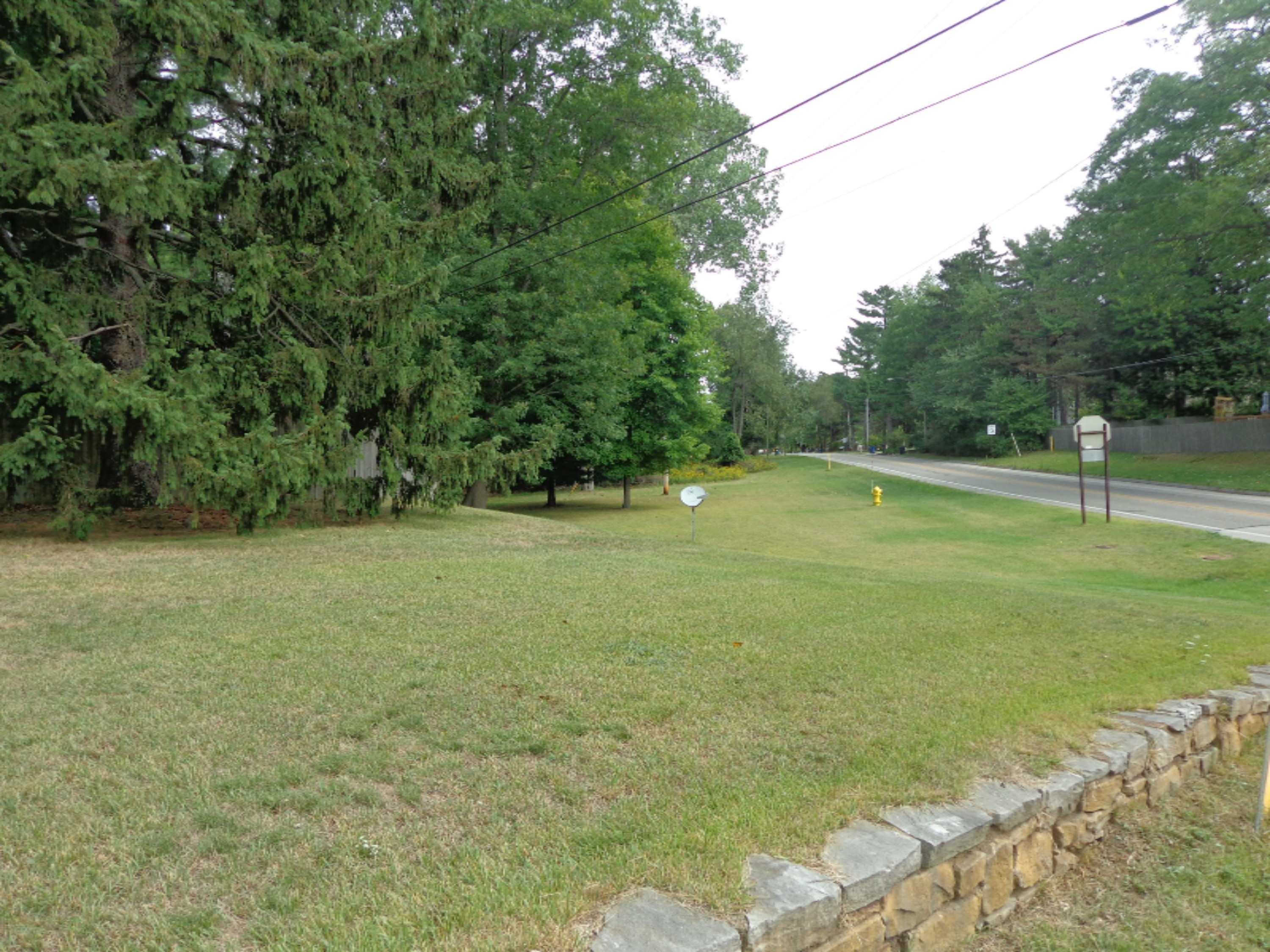 1810 Seminole Road Norton Shores, MI 49441 - Photo 3 of 53 DSC01258