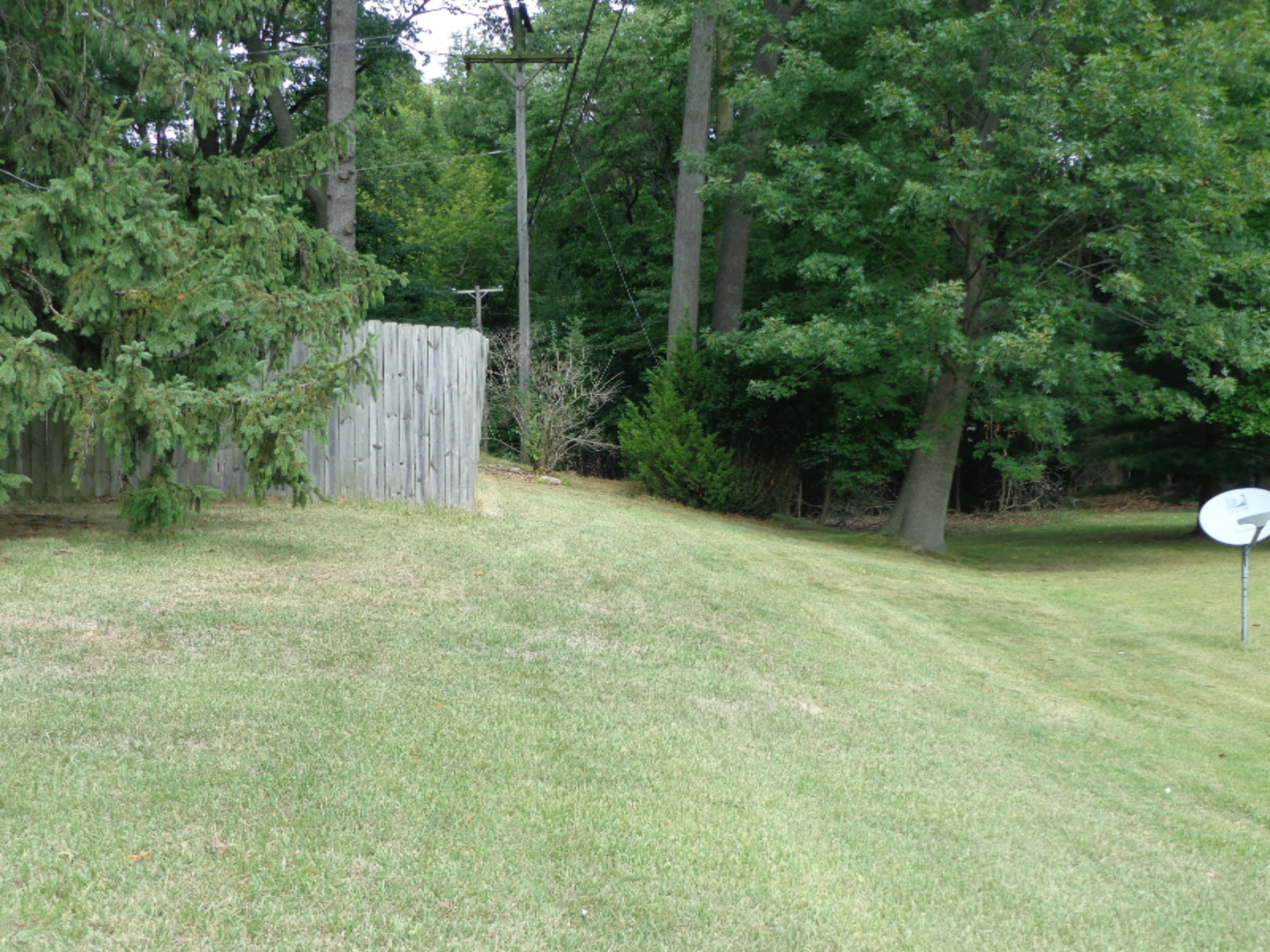 1810 Seminole Road Norton Shores, MI 49441 - Photo 5 of 53 DSC01260