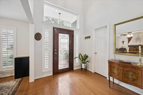 a view of livingroom with furniture and windows