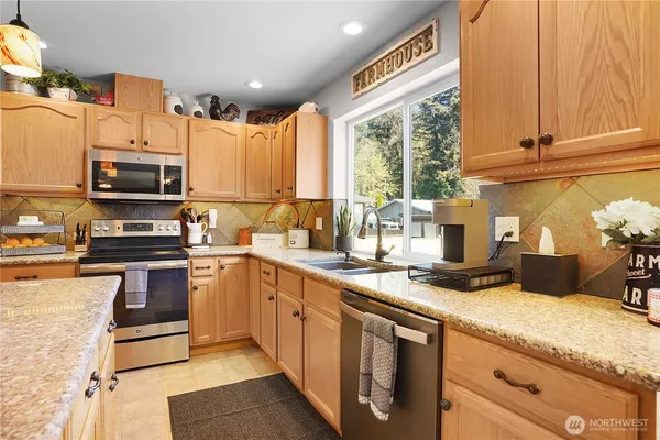 $710,000 | 7028 Cavalier Street Southwest, Olympia, WA 98512