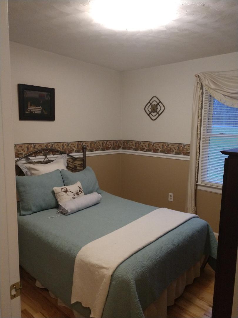 1643 Diamond Hill Road Moneta, VA 24121 - Photo 21 of 27 Bedroom 2