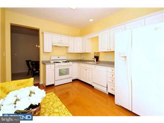 75 Windsor Pond Road Princeton Junction, NJ 08550 - Photo 4 of 12 Kitchen