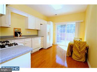 75 Windsor Pond Road Princeton Junction, NJ 08550 - Photo 5 of 12 Kitchen