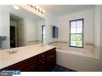 75 Windsor Pond Road Princeton Junction, NJ 08550 - Photo 7 of 12 Bathroom