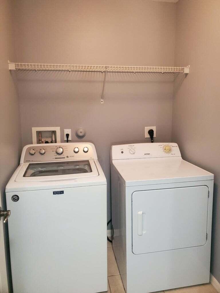 1892 Southeast High Springs Drive Port St. Lucie, FL 34952 - Photo 18 of 22 20220125202626402631000000-o