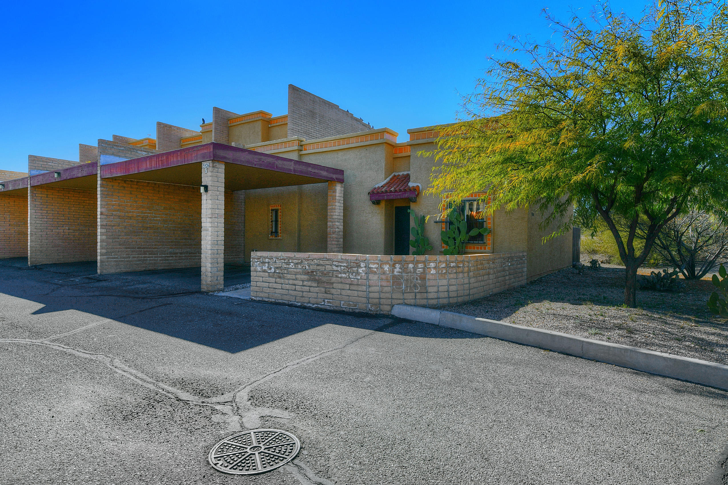 3526 South Mission Road, Unit 1 Tucson, AZ 85713 - Photo 2 of 18