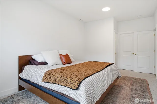 $869,950 | 6801 Kyodi Court Southeast, Tumwater, WA 98501