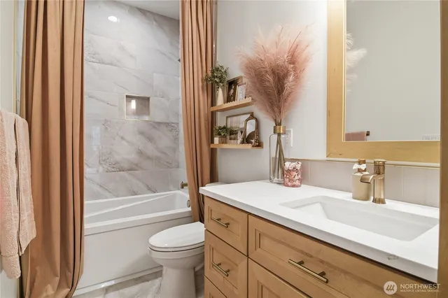 $869,950 | 6801 Kyodi Court Southeast, Tumwater, WA 98501