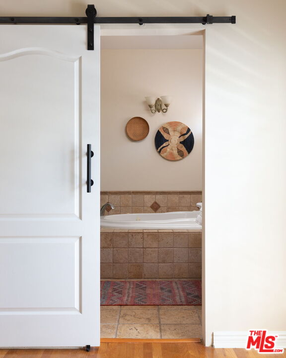 3810 Hauser Boulevard Los Angeles, CA 90008 - Photo 20 of 32 a bathroom with a shower