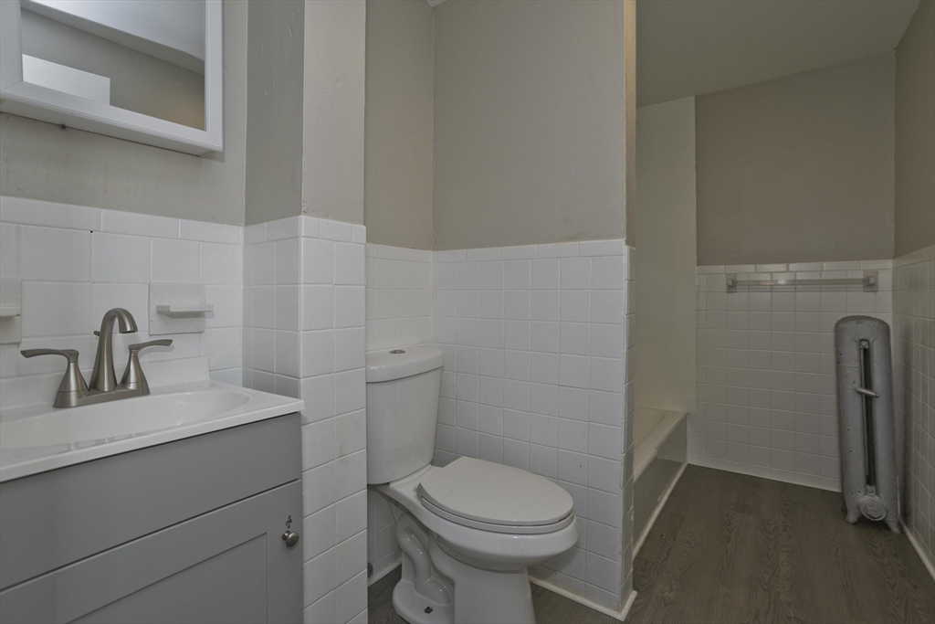 107 Thompson Street Springfield, MA 01109 - Photo 12 of 30 Gallery Image 12
