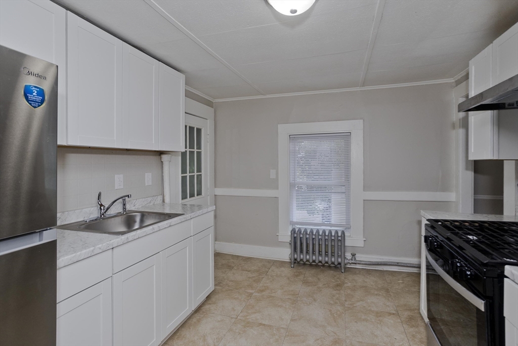107 Thompson Street Springfield, MA 01109 - Photo 15 of 30 Gallery Image 15
