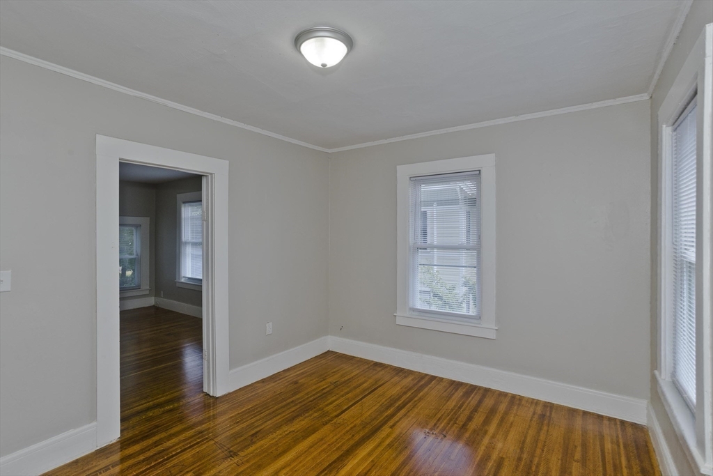 107 Thompson Street Springfield, MA 01109 - Photo 18 of 30 Gallery Image 18
