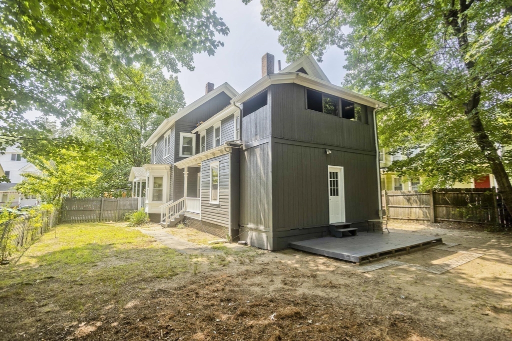 107 Thompson Street Springfield, MA 01109 - Photo 27 of 30 Gallery Image 27