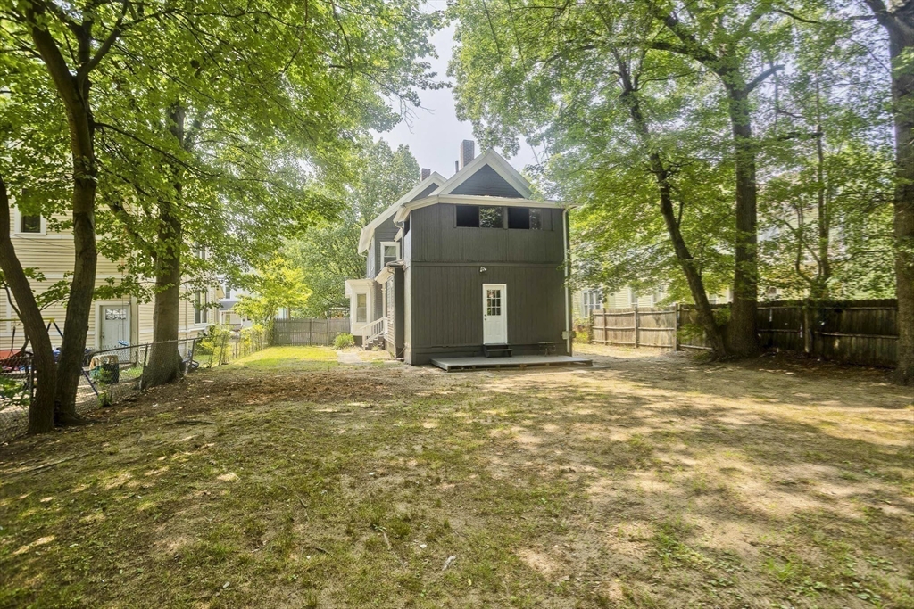 107 Thompson Street Springfield, MA 01109 - Photo 28 of 30 Gallery Image 28
