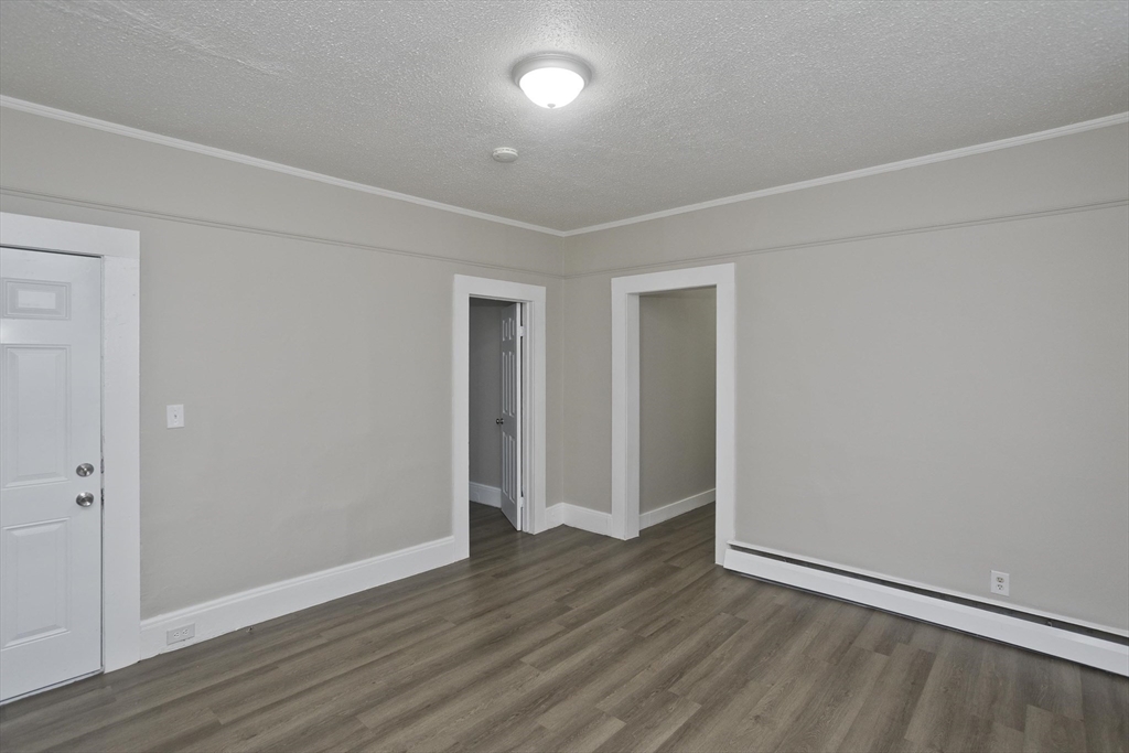 107 Thompson Street Springfield, MA 01109 - Photo 7 of 30 Gallery Image 7