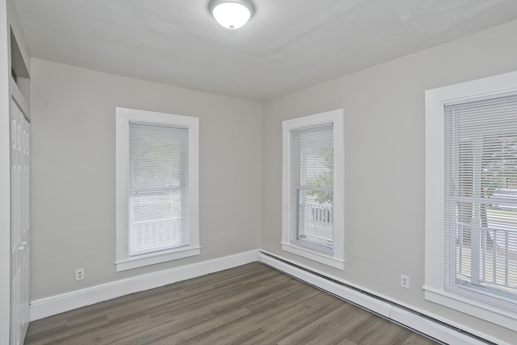 107 Thompson Street Springfield, MA 01109 - Photo 9 of 30 Gallery Image 9