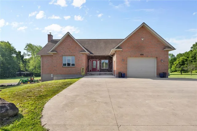 $495,000 | 4365 Holley Byron Road, Clarendon, NY 14470