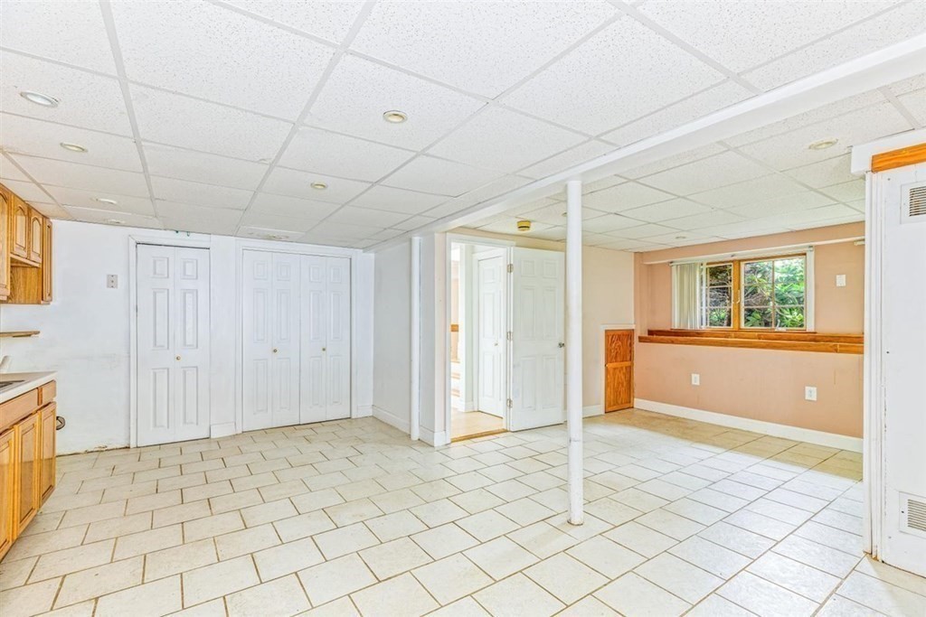 17 Brentwood Road Kingston, MA 02364 - Photo 21 of 33 a view of a livingroom with an empty space