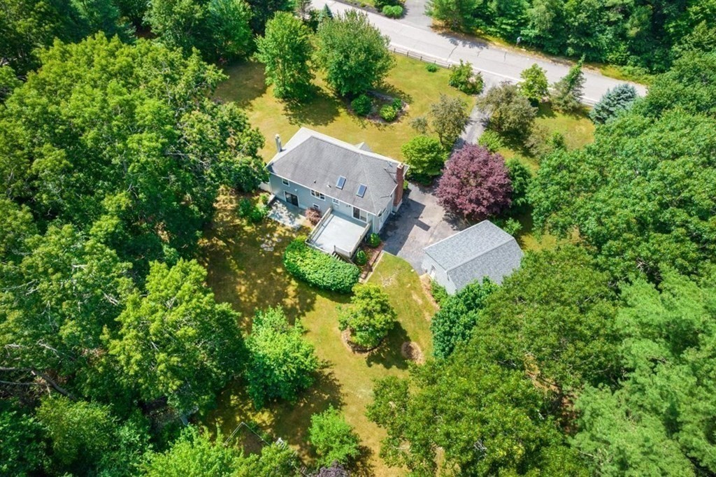 17 Brentwood Road Kingston, MA 02364 - Photo 29 of 33 an aerial view of a house with a yard