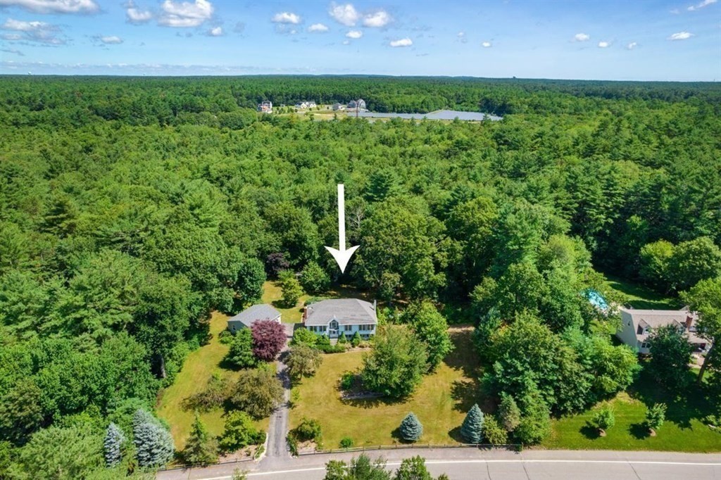 17 Brentwood Road Kingston, MA 02364 - Photo 31 of 33 a view of a garden with a building