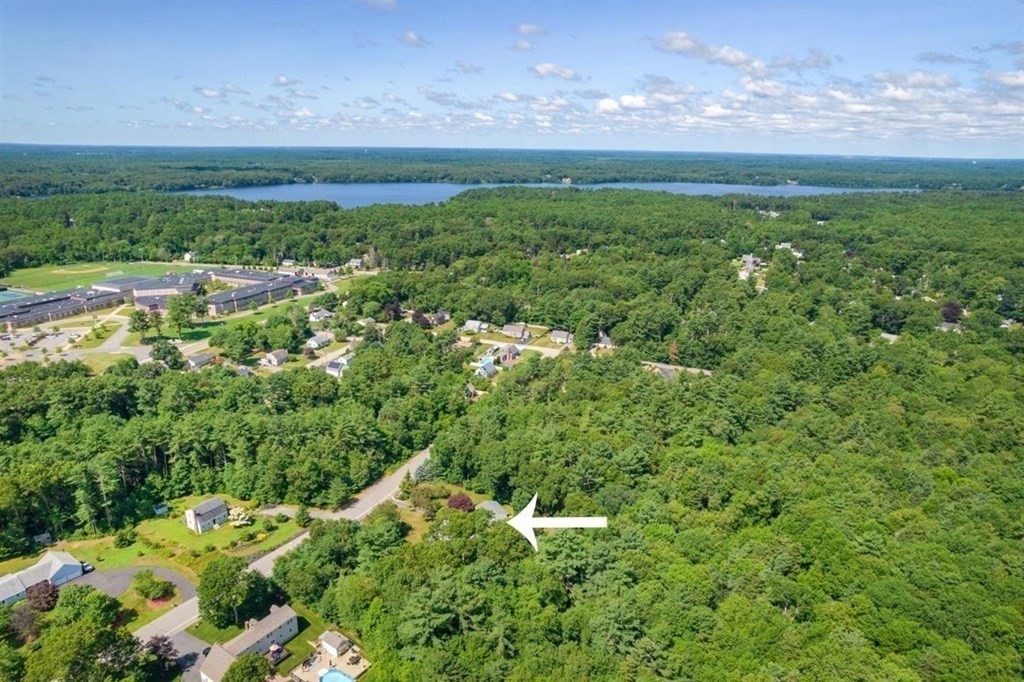 17 Brentwood Road Kingston, MA 02364 - Photo 33 of 33 a view of a big yard with lots of green space
