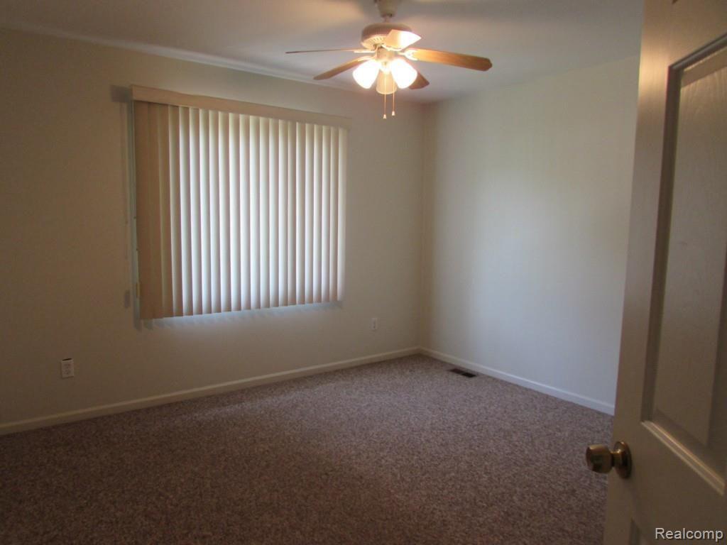 17364 Cross Winds Road Livonia, MI 48152 - Photo 16 of 29 Crosswinds 013.jpg