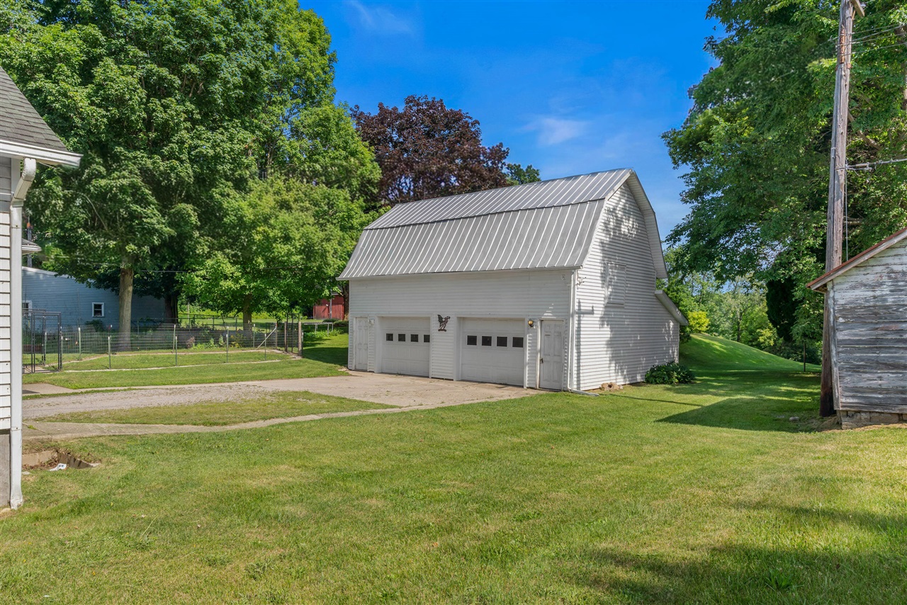 5388 Beecher Road Osseo, MI 49266 - Photo 18 of 42