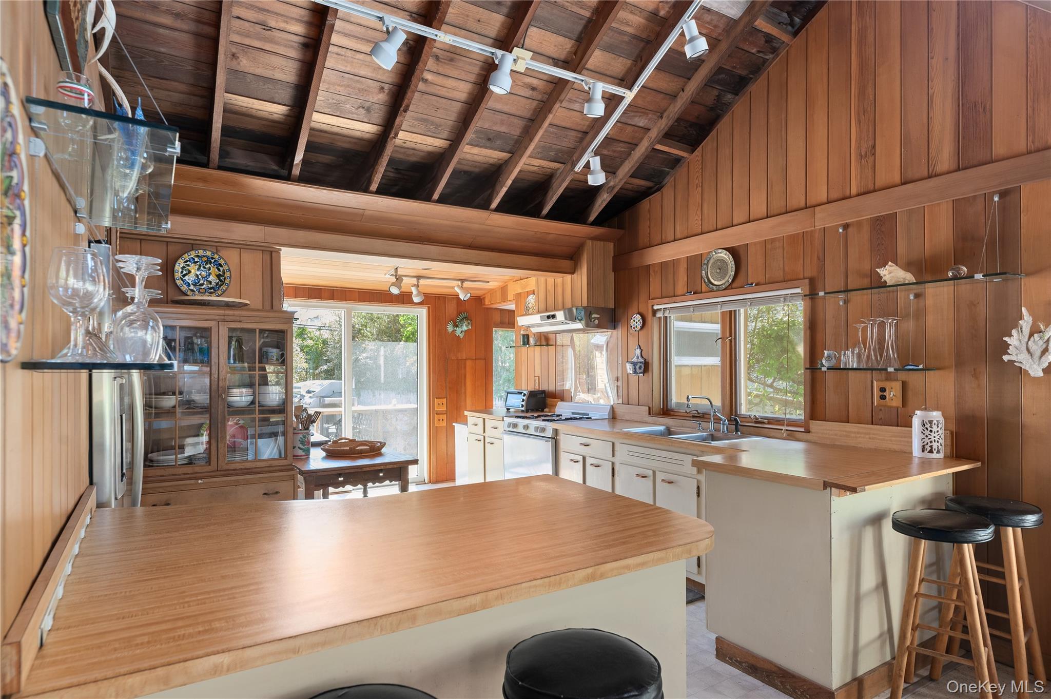 28 Ocean Road Ocean Beach, NY 11770 - Photo 6 of 22