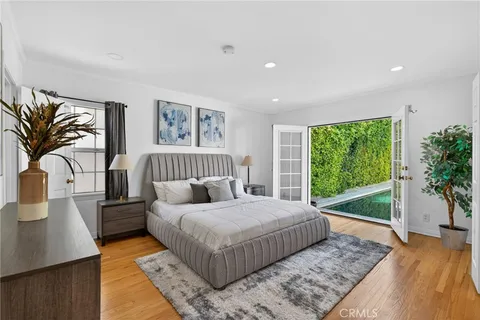 $1,915,000 | 520 North Citrus Avenue, Los Angeles, CA 90036