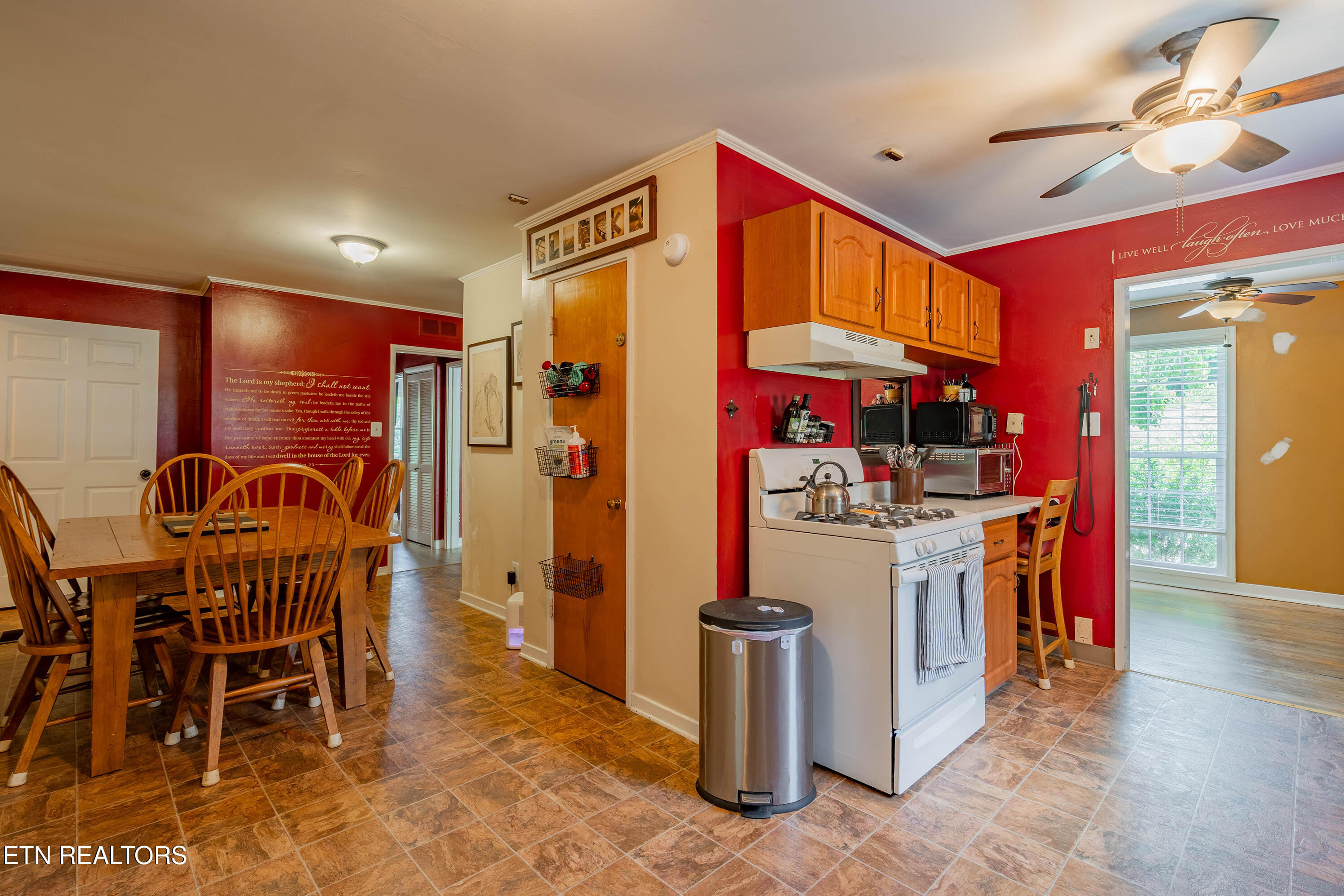 116 Amherst Lane Oak Ridge, TN 37830 - Photo 9 of 29 A7300655-HDR
