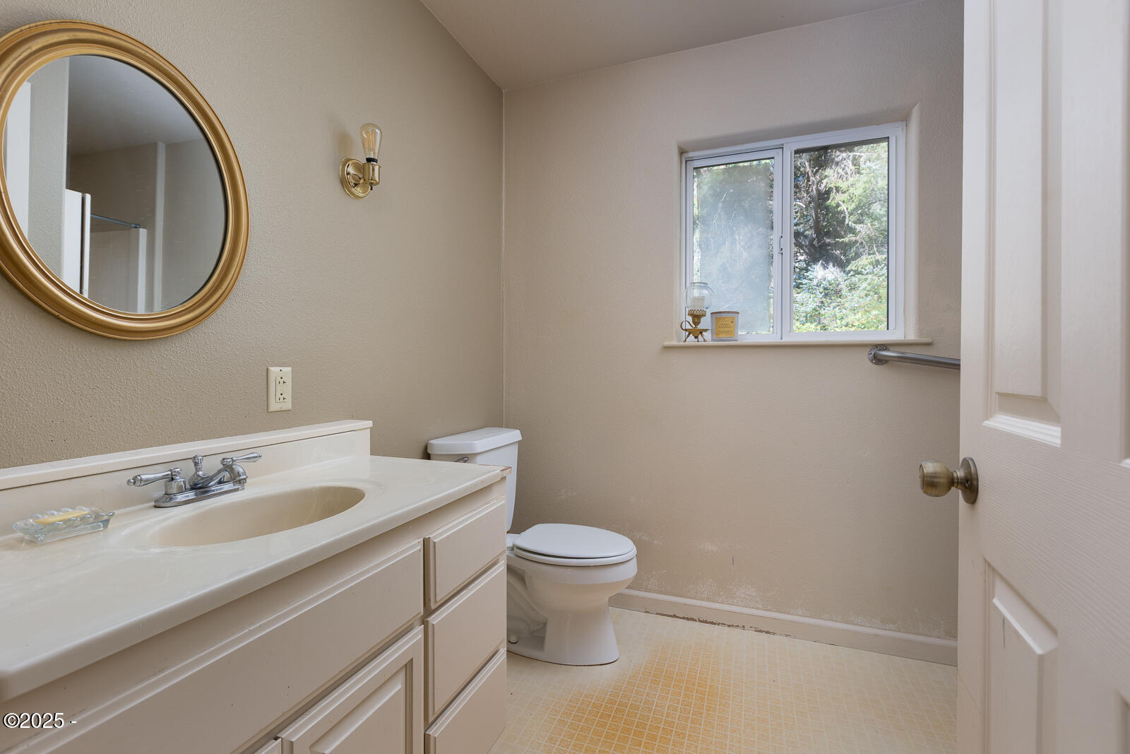 4850 Schoolhouse Road Neskowin, OR 97149 - Photo 18 of 33 Bathroom 3