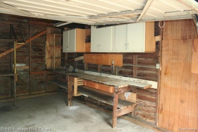 646 Pathway Drive Howell, MI 48843 - Photo 22 of 22 Garage