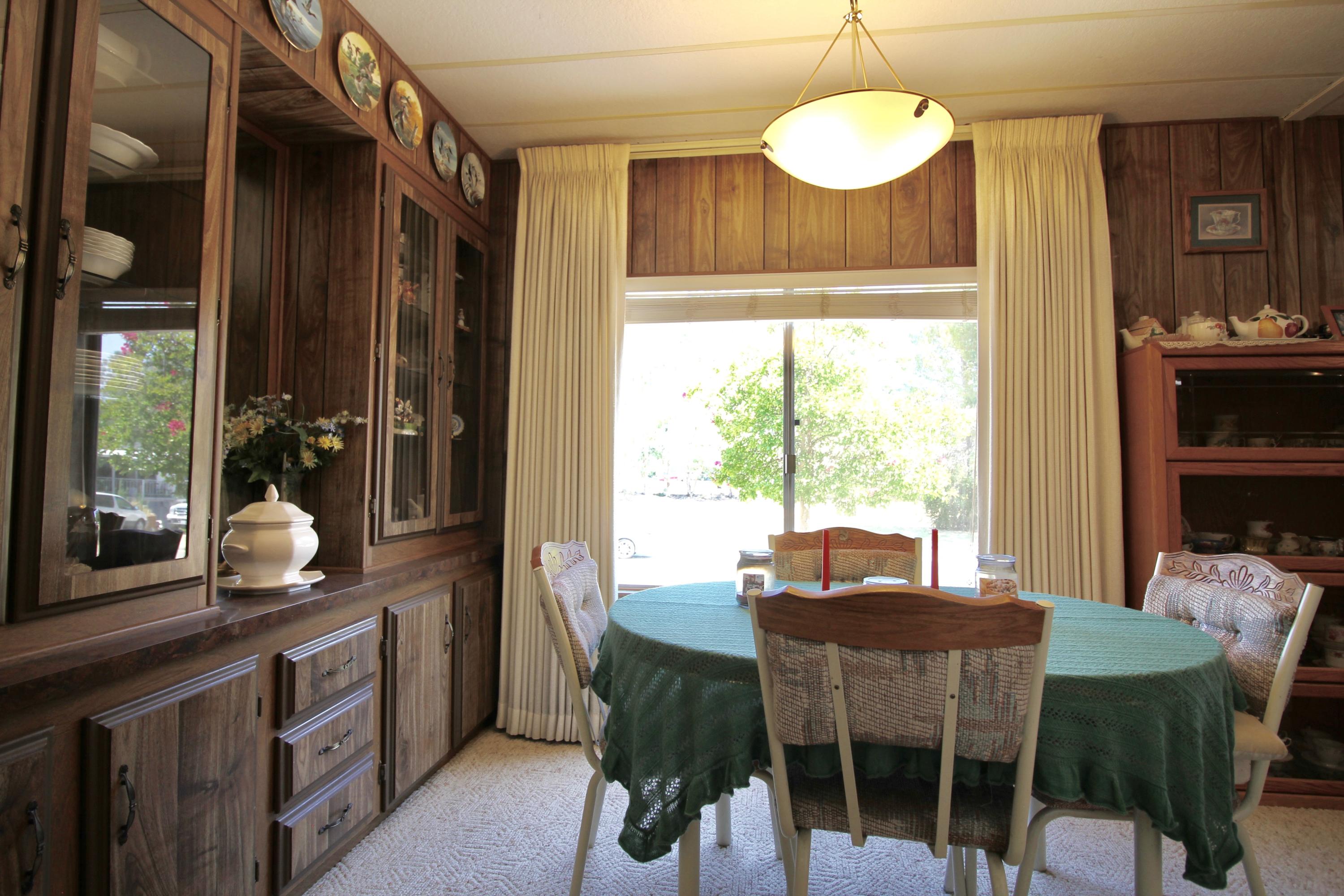 4427 Eagle Nest Road Redding, CA 96003 - Photo 10 of 18 Dining Room