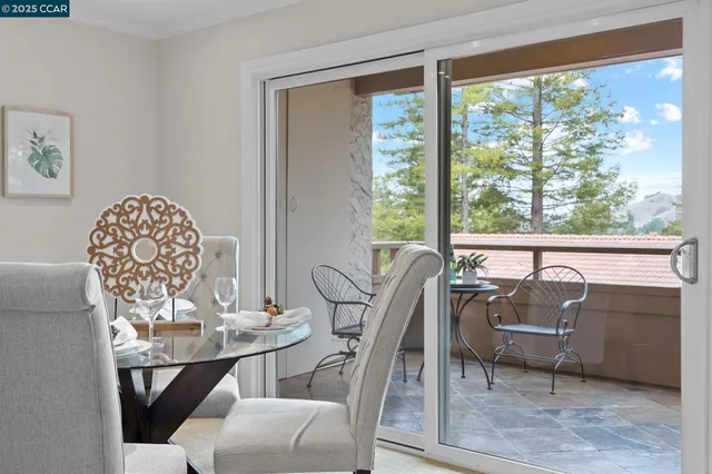 $695,550 | 1129 Avenida Sevilla, Unit 5B, Walnut Creek, CA 94595