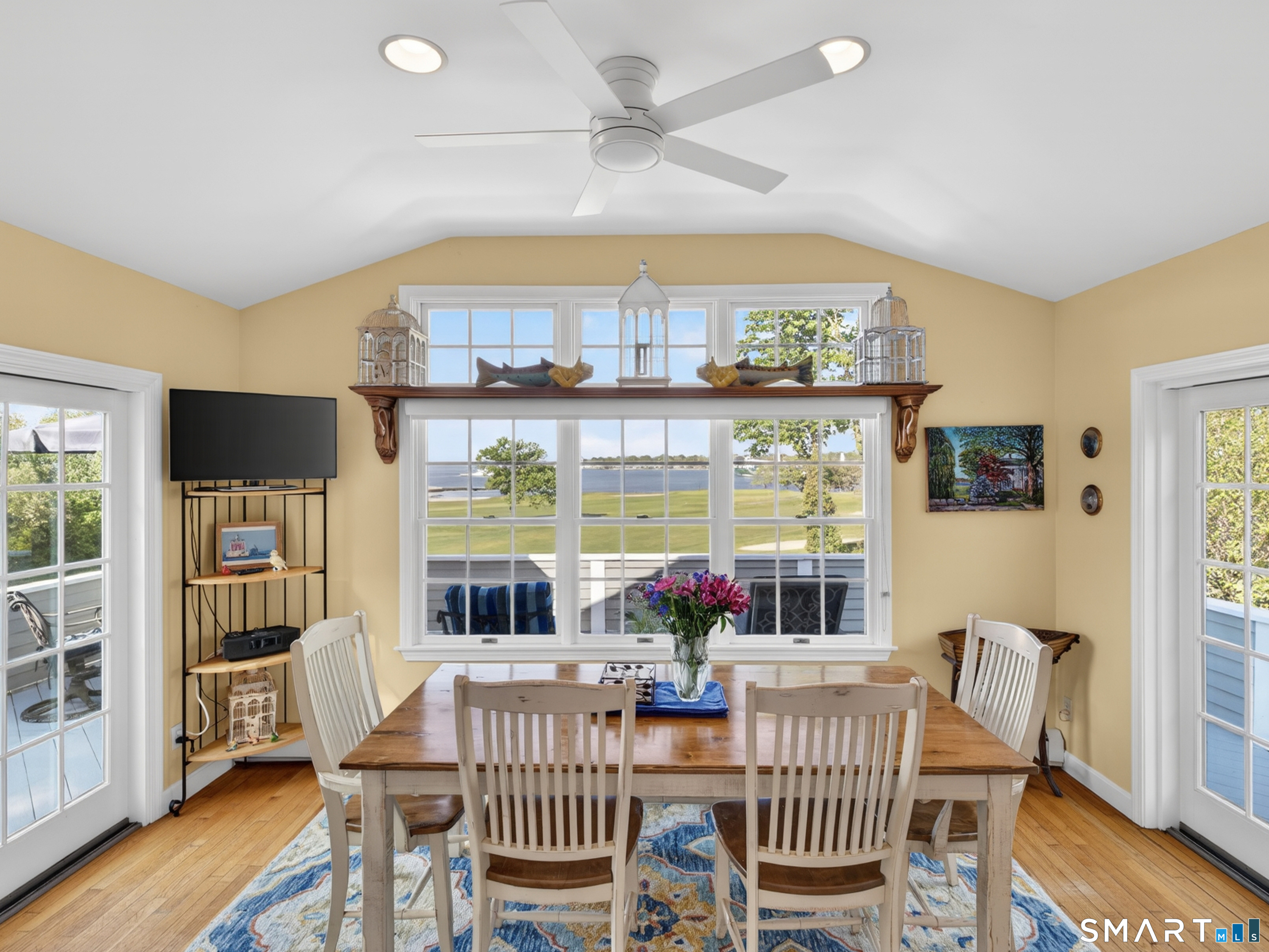 839 Eastern Point Road Groton, CT 06340 - Photo 9 of 37