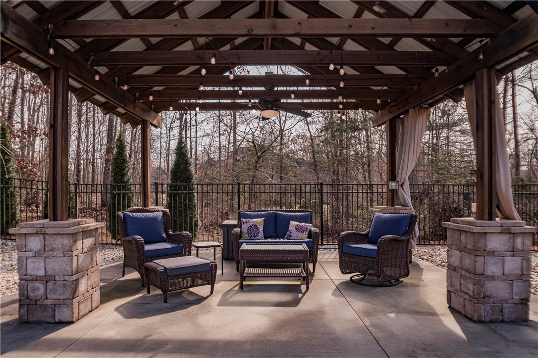 27 Firelight Lane Easley, SC 29642 - Photo 9 of 44