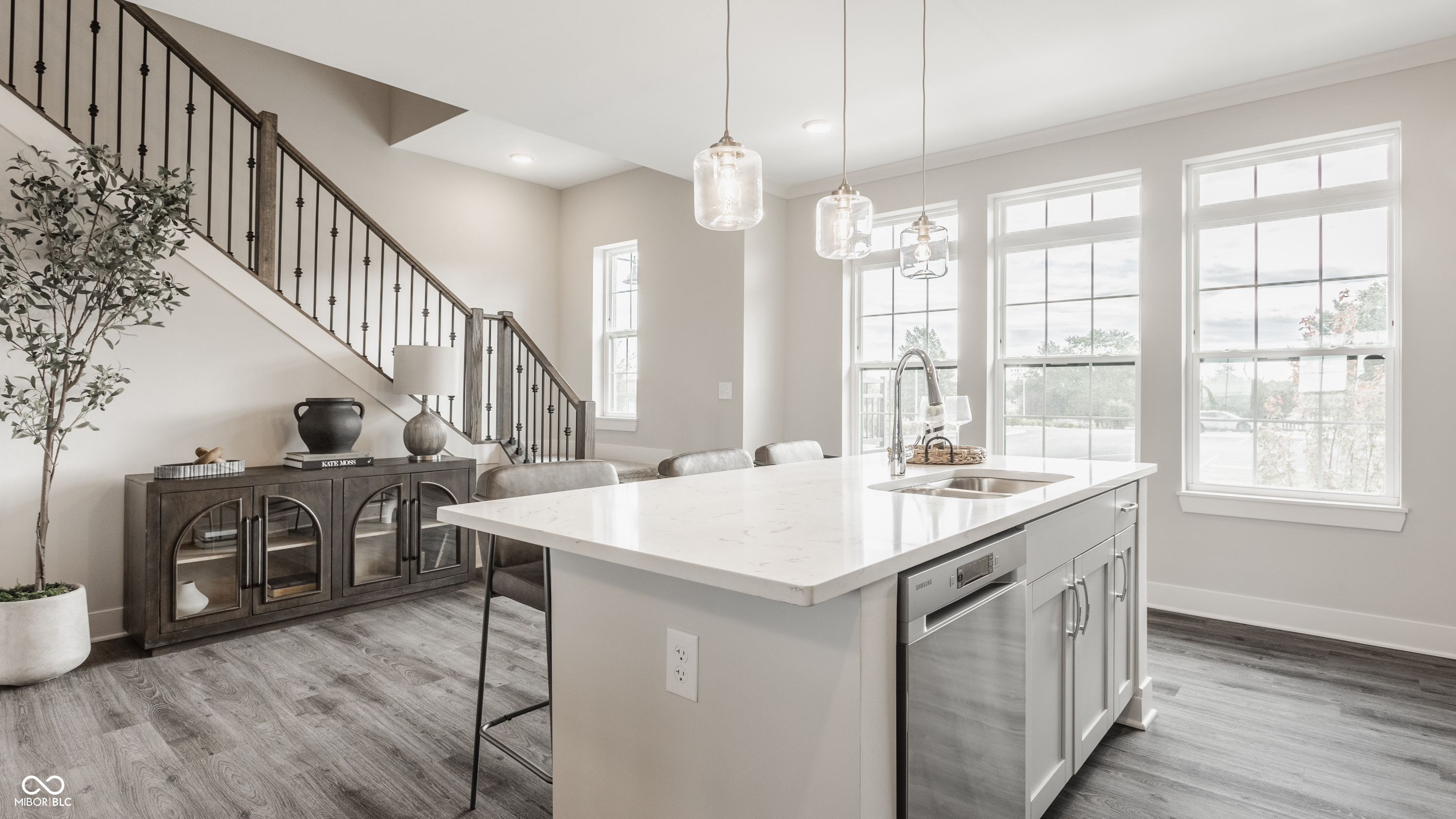 424 South Meridian Street Greenwood, IN 46142 - Photo 11 of 29