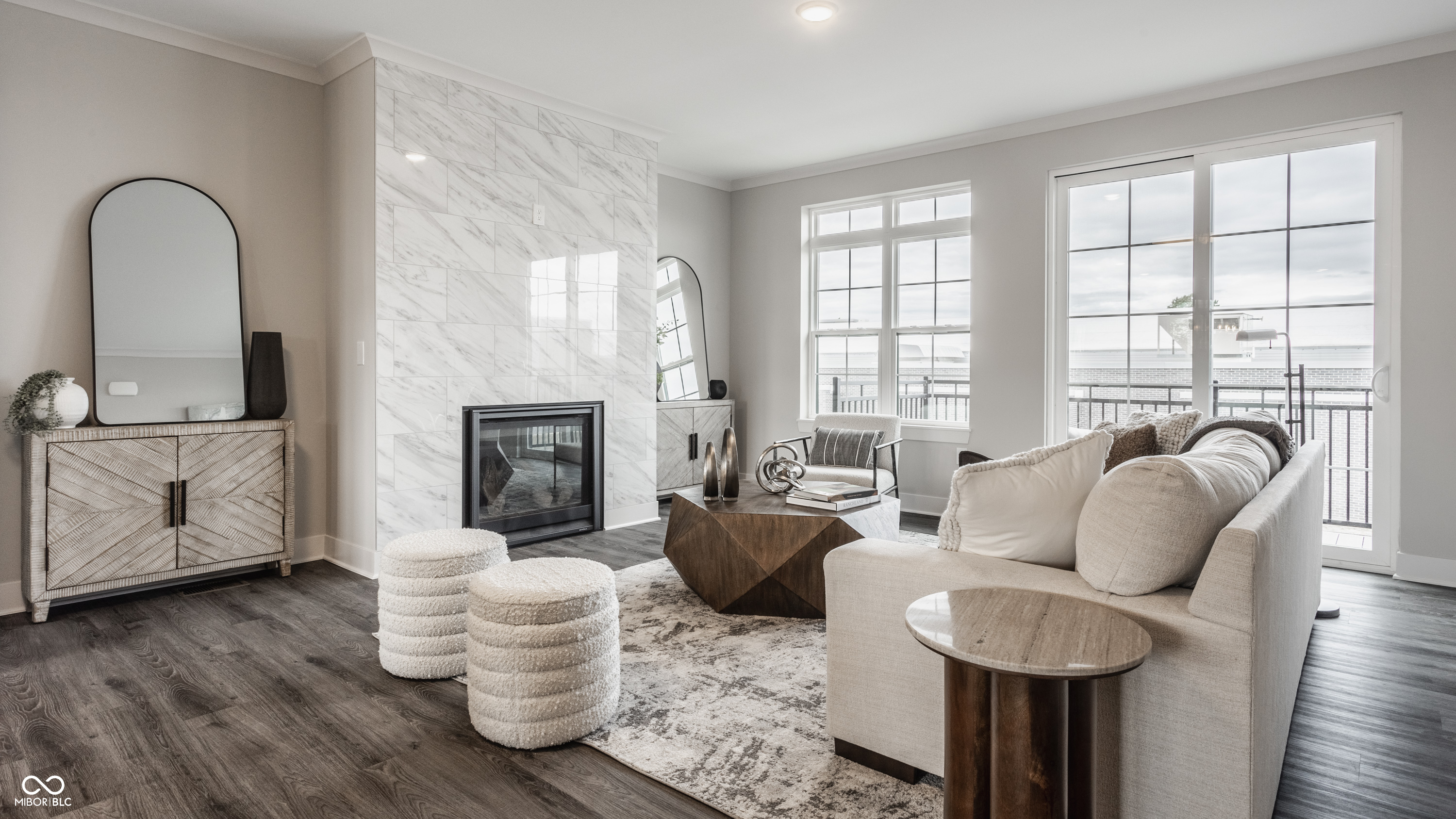 424 South Meridian Street Greenwood, IN 46142 - Photo 2 of 29