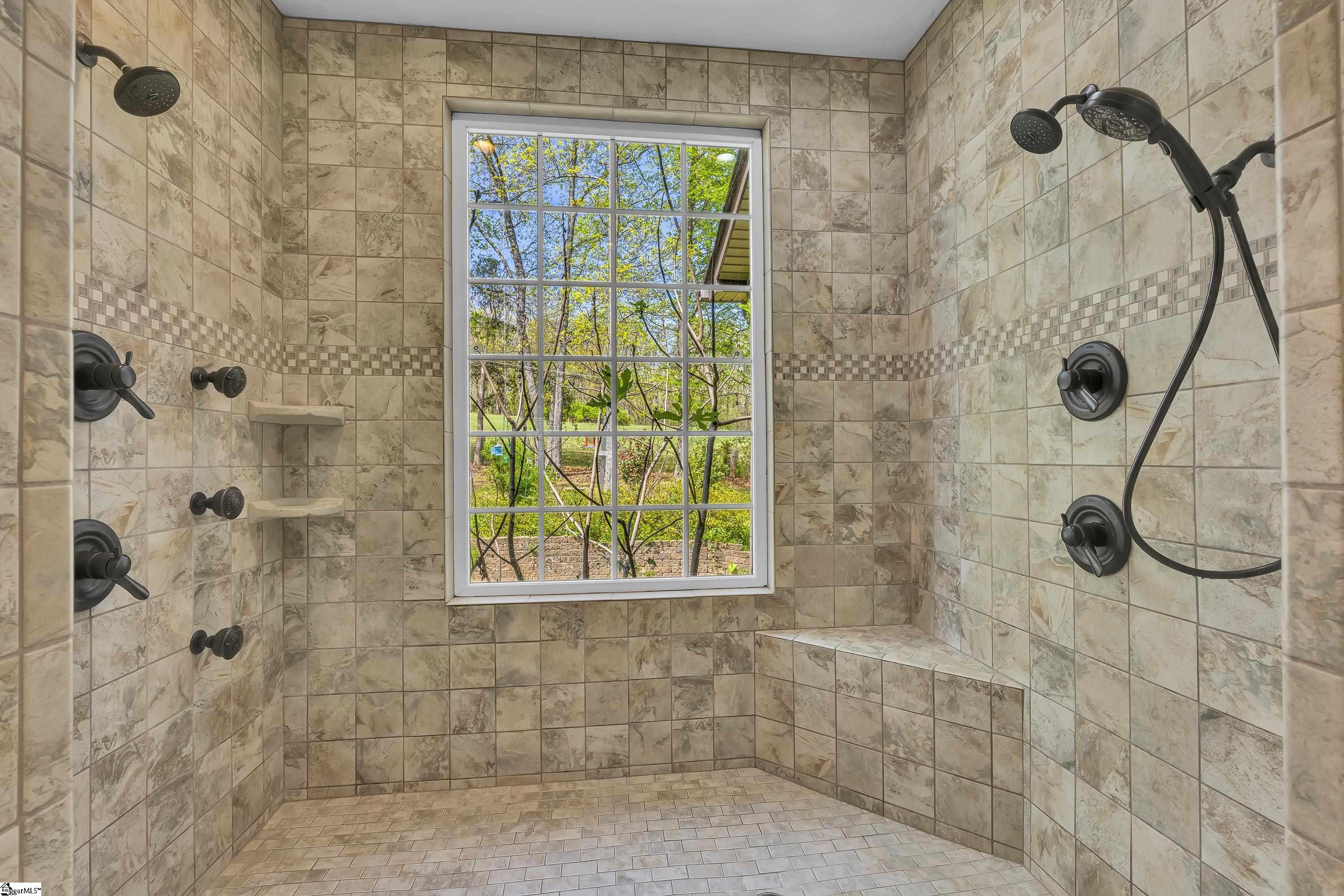 40 Harding Drive Greenville, SC 29609 - Photo 12 of 47
