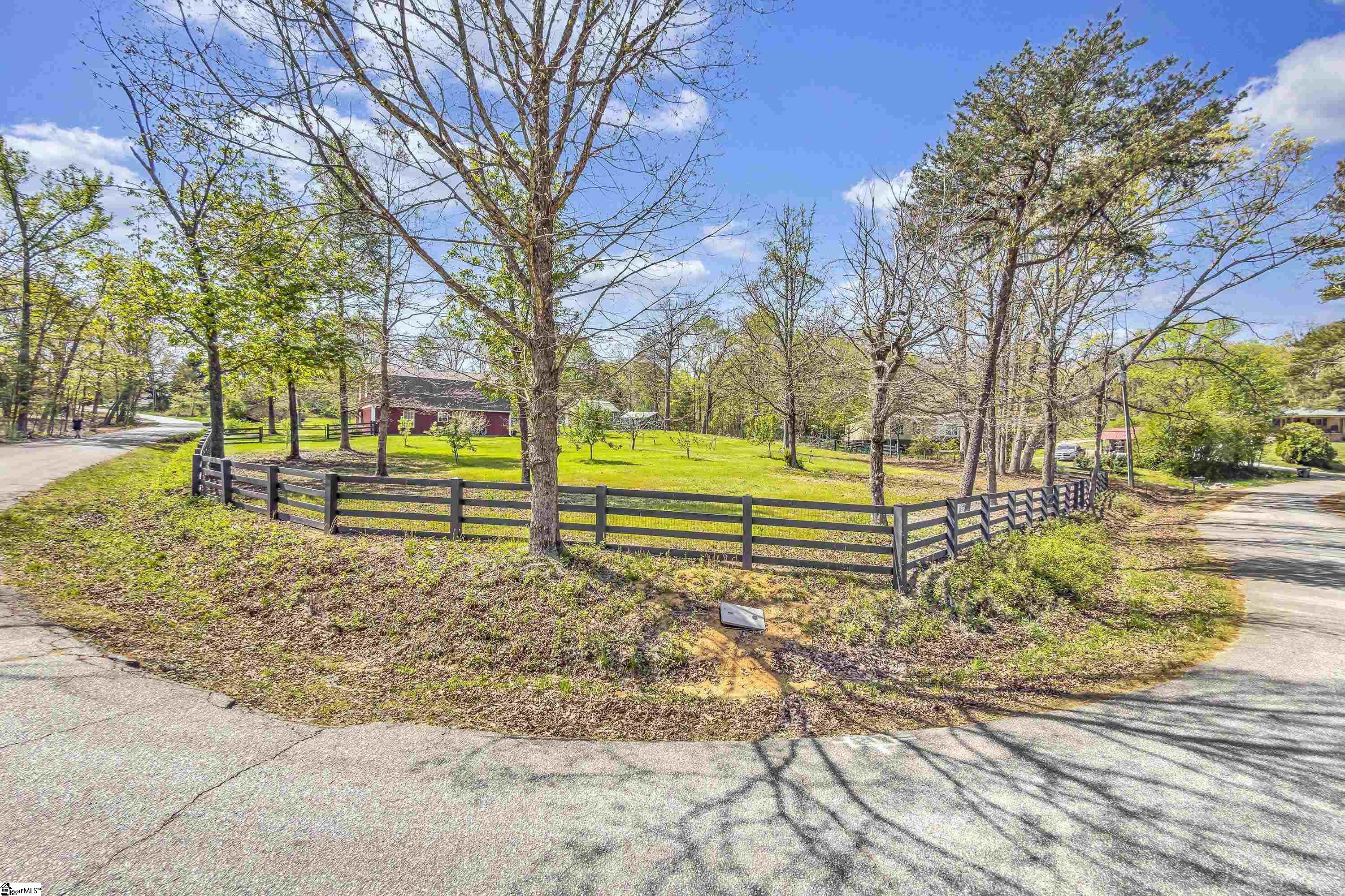 40 Harding Drive Greenville, SC 29609 - Photo 37 of 47