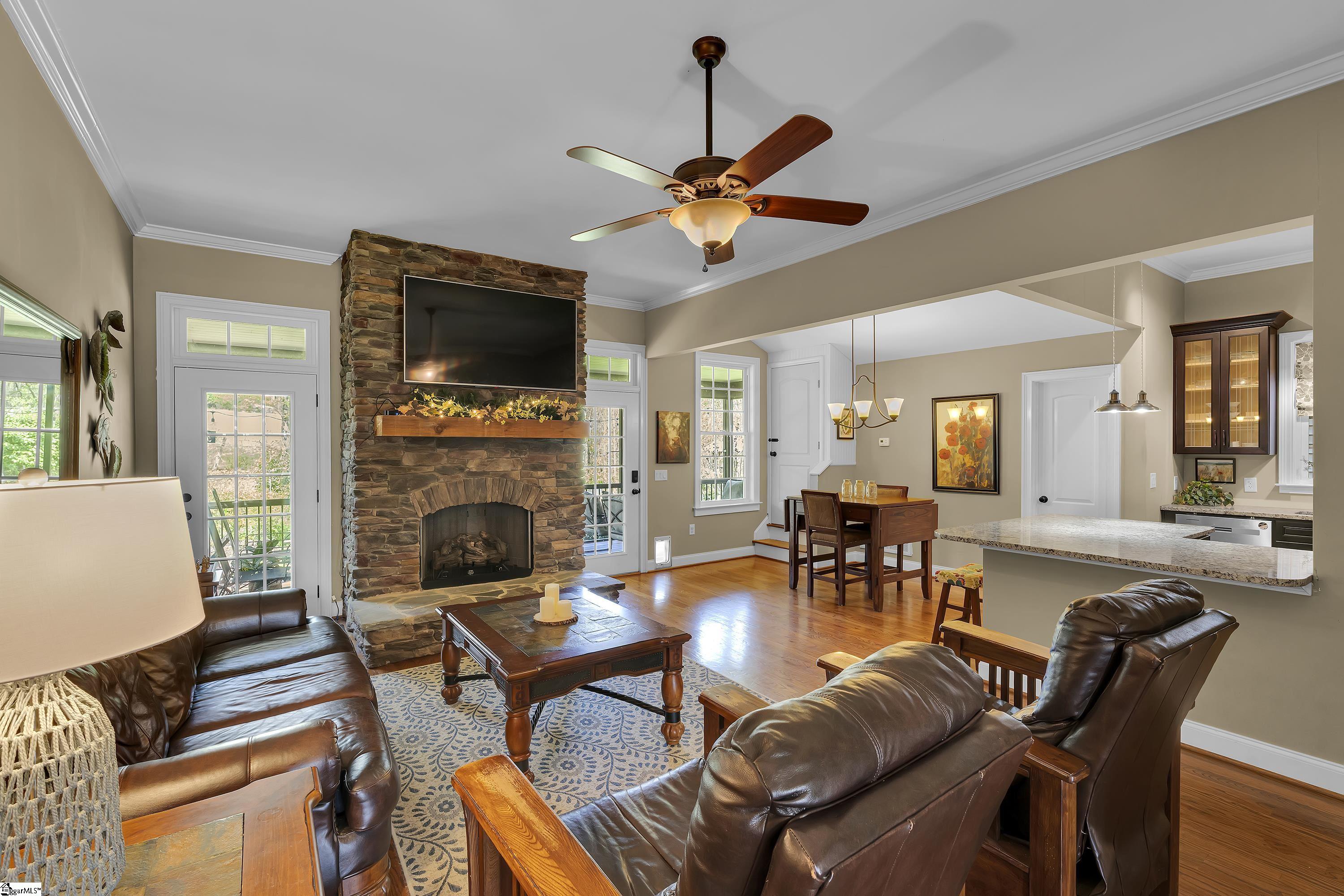 40 Harding Drive Greenville, SC 29609 - Photo 6 of 47