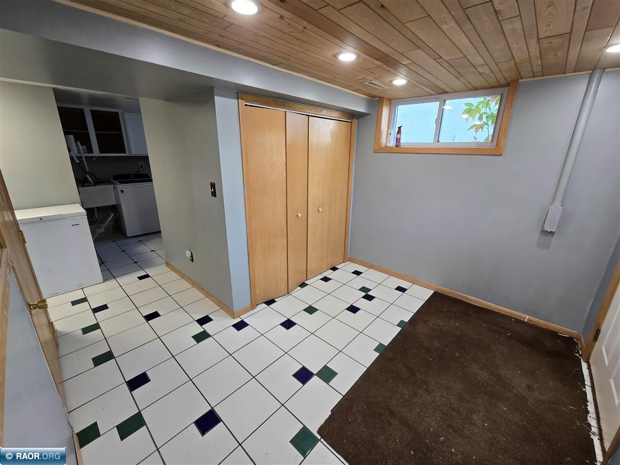 2 8th Street Northwest Chisholm, MN 55719 - Photo 20 of 35