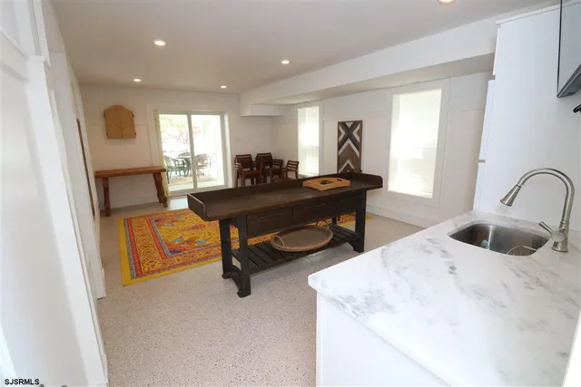 a view of outdoor space yard and porch